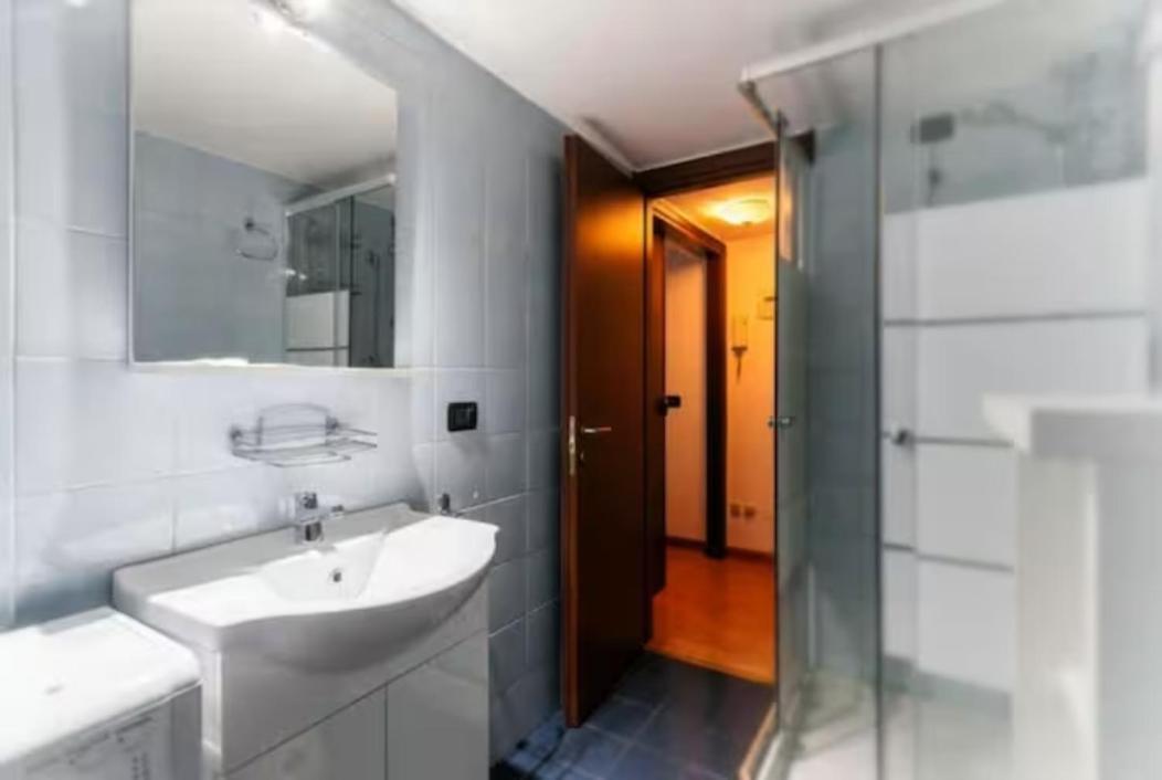 Bilocale Al Nolo, Metropolitana Mm1 Pasteur Appartement Milaan Buitenkant foto